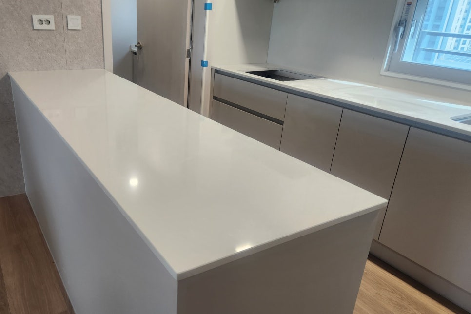 칸스톤 상판 연마광택 (엔지니어드스톤)